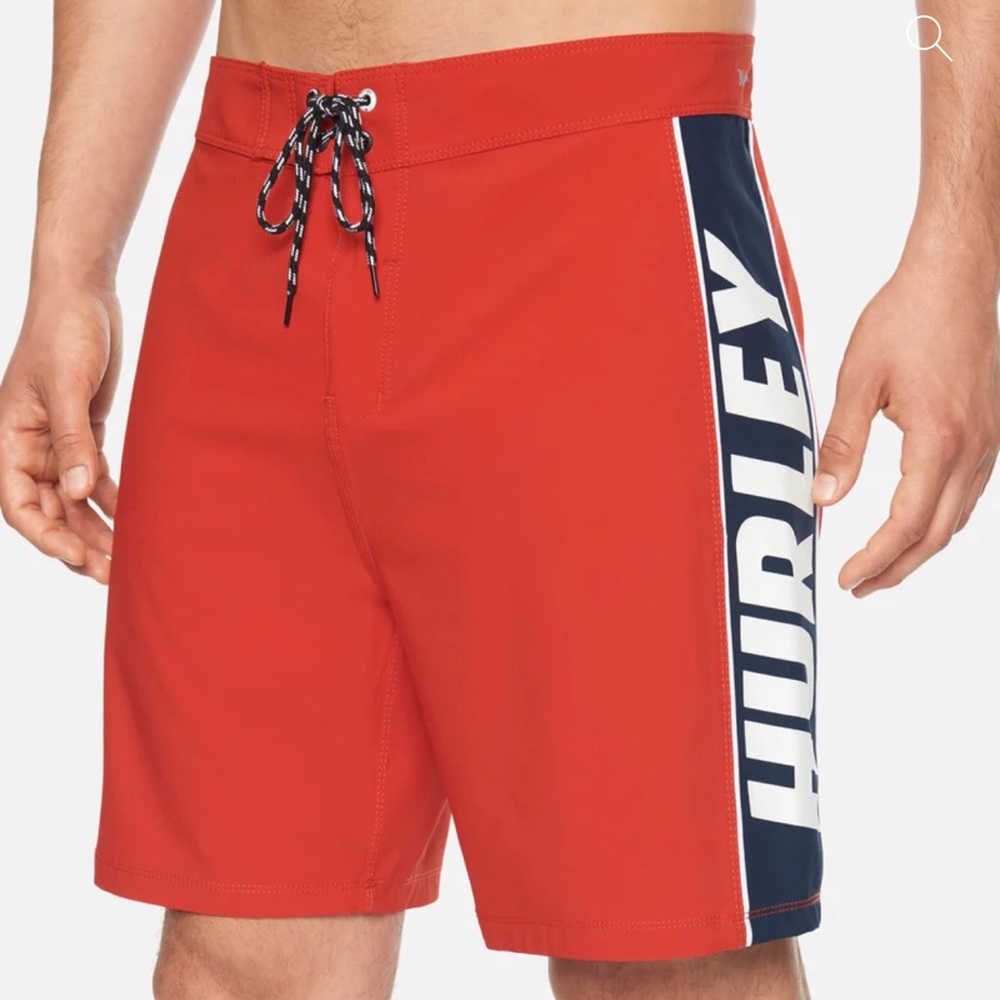 Men’s Hurley phantom board shorts, size 30.
